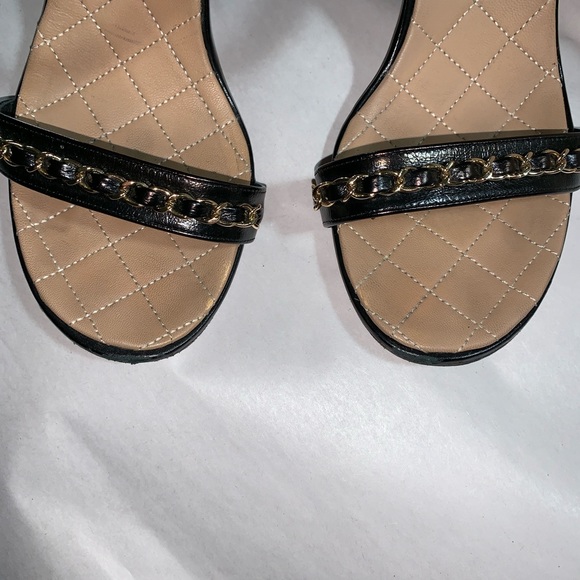 authentic CHANEL size 39.5 chainlink/leather $1250 - Picture 4 of 12